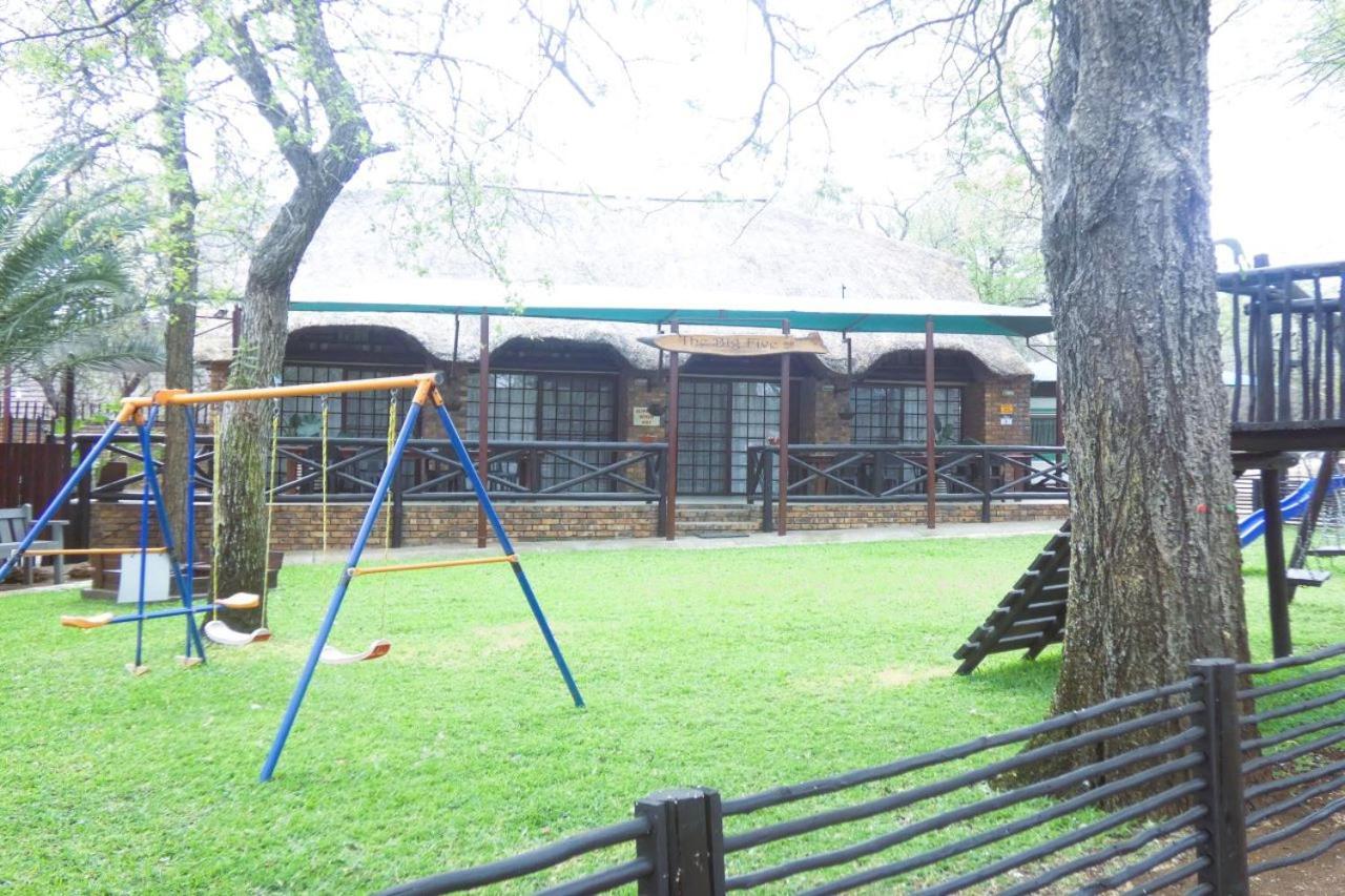 Weltevrede Lodge - Self Catering Houses Marloth Park Eksteriør billede