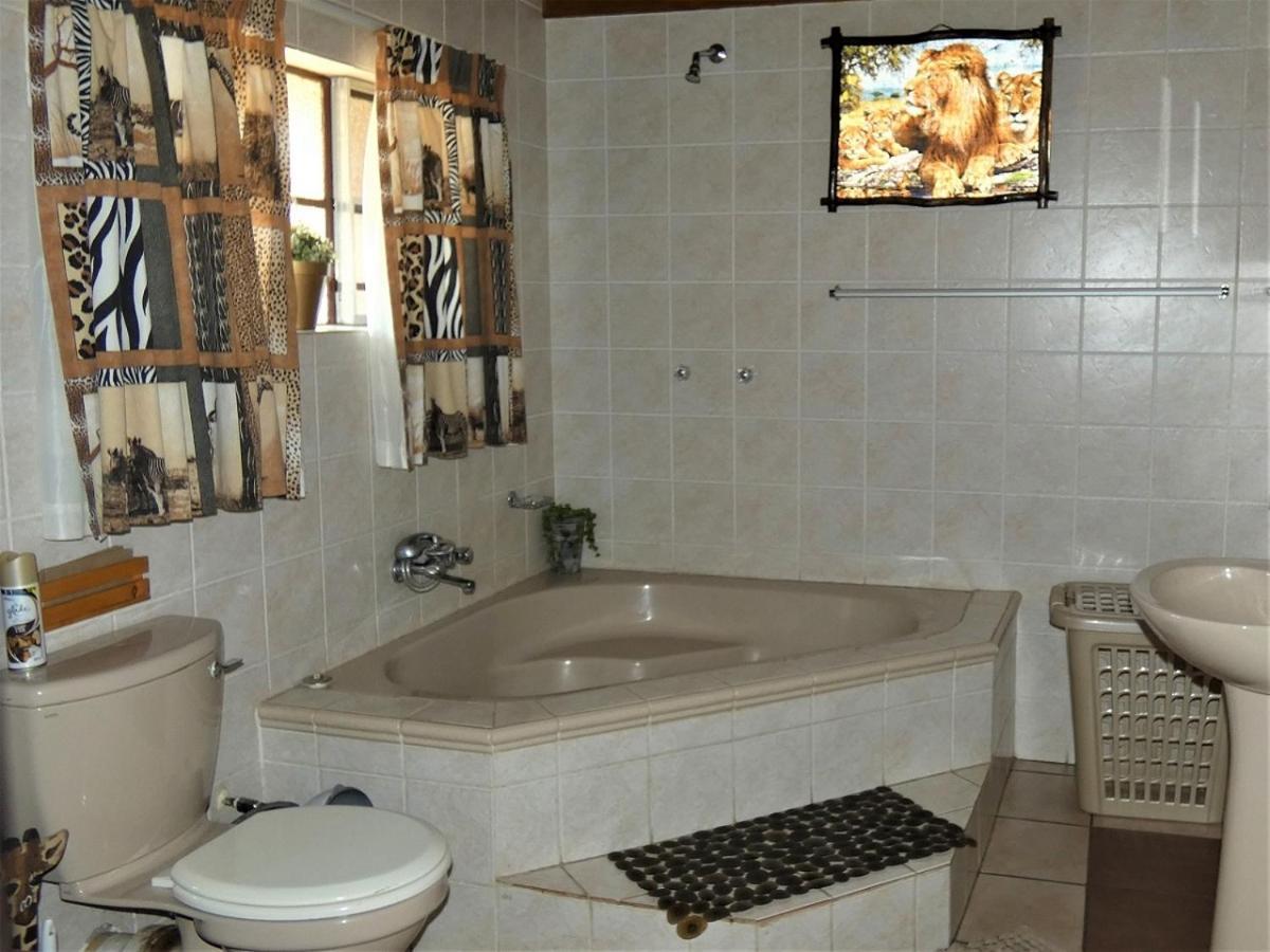Weltevrede Lodge - Self Catering Houses Marloth Park Eksteriør billede
